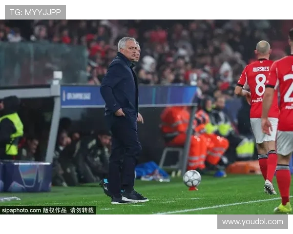 不满判罚，梅西赛后与裁判发生争执后被出示黄牌